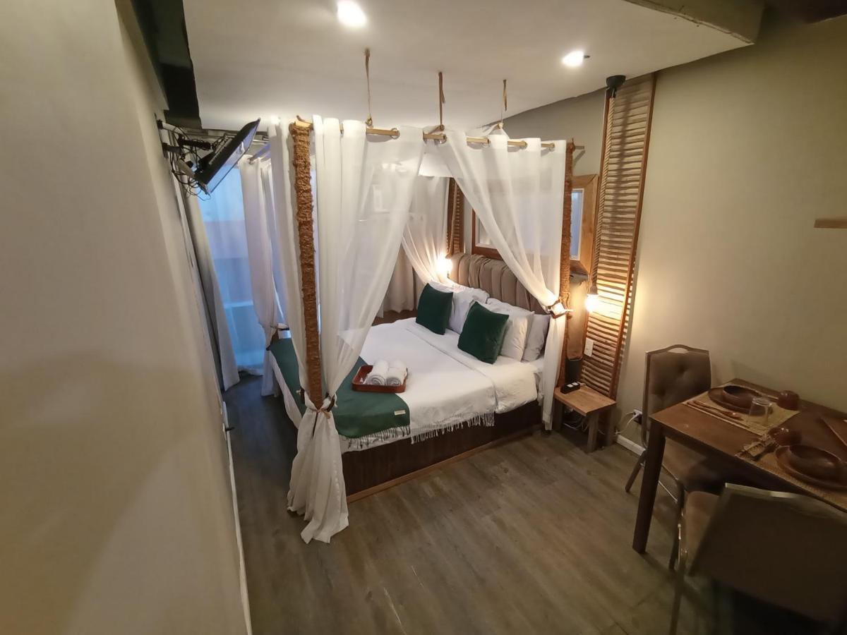 The Staycation - Serviced Rooms Manila Exterior photo